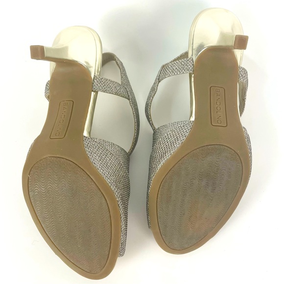 Bandolino Malorie Wishbone Sandal in Gold Size 6.5 - Picture 6 of 9